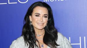 The mother of four has always been the one to worry when it comes. Kyle Richards Shares Message For Lisa Vanderpump After She Quit Rhobh Exclusive Wusa9 Com