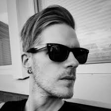 Stream Daniel Palm music