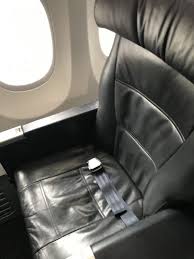 My first time in first class on ua743 from newark to chicago with a gorgeous engine view. United Airlines Fleet Boeing 737 900 Business First Class United First Cabin Seat Was Wide An
