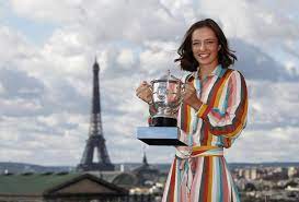 Big national moment, as she's the first player from poland, male or female. Iga Swiatek In Paris Victory Thanks To Instinct And Tactics Tennisnet Com