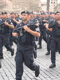 È possibile dedicarsi ad un secondo lavoro? Polizia Militare Wikipedia