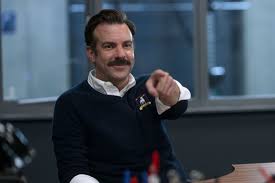 Apple tv+'s infectious comedy, starring jason sudeikis as the eponymous american football coach fumbling his way through leading an english soccer. A5qjq0y0wcz2tm