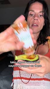 How to Use Dried Cayenne Peppers in Food