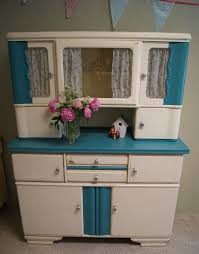 Creamweisser Shabby Kuchenbuffet Buffetschrank Etsy Garagen Mobel Buffetschrank Kuchenbuffet