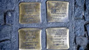 November 1921 in berlin als margot bendheim) ist eine deutsche überlebende des holocaust, die bis heute als zeitzeugin auftritt. Holocaustuberlebende Margot Friedlander Meine Vergangenheit Fur Eure Zukunft Archiv
