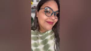 We're definitely dancing along with @nattynatzmakeup in her EyeBuyDirect  try-on video!