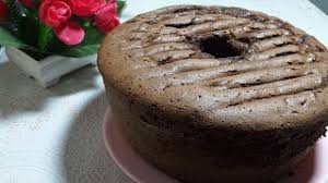 Telur • gula pasir (sesuai selera) • pisang besar yang sudah matang sekali (me: Een Rosmalina