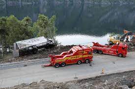 And when winter hits, the transport roads turn into treacherous it takes a special breed of men to pull off the perfect `ice road rescue'.from a driver smuggling nappies (of all things!) out of norway, to a truck. Thord Paulsen As Heltene I Hardanger Home Facebook