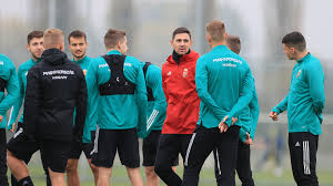 Somogyi zsolt (összefoglaló), bacskai jános (percről percre) 2021.03.24 20:40 frissítve: Kokemeny Sorsolas Nagyhatalmakkal Csapnak Ossze Gera Zoltan Focistai Ripost