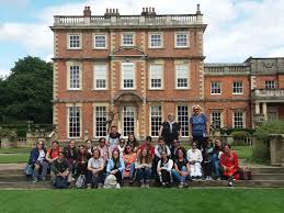 Maybe you would like to learn more about one of these? Wie Eine Internationale Familie