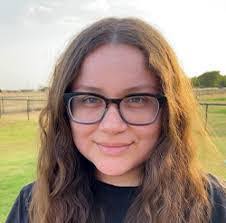 Liz Lefever's Instagram, Twitter & Facebook