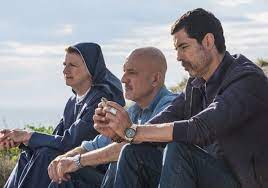 Il montaggio è lineare, la sceneggiatura presenta diverse battute geniali, la fotografia è un capolavoro. Le Cose Da Sapere Sul Film Non C E Piu Religione Famiglia Cristiana