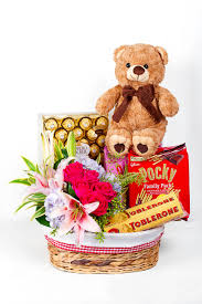 Birthday Present Ideas For Wife Singapore Happy Birthday Gift Hamper Floral Garage Singapore Awesome Gifts Recommendations For Special Days Gift Gi In 2020 Happy Birthday Gifts Flower Gift Birthday Gifts