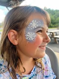 Shake of the Week: Irish Cream! 🇮🇪 ☘️✨ Get in the St. Patrick's Day  spirit with this oh-so-delicious treat! Open daily from 12:00 p.m. to 9:00  p.m.