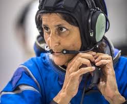 Boeing divulga traje das futuras missões espaciais