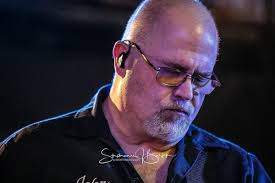 Photo Gallery: Tommy V Live, Coming Full Circle