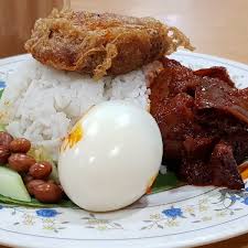 It might look similar to nasi mmanggey (to normal people like us) but they are actually different in many ways. Malay In Pj New Town Travelopy