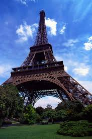 Kali ini akan dibagikan contoh gambar pemandangan alam indah yang bisa digunakan untuk wallpaper atau sekedar koleksi foto (update terbaru). Gambar Pemandangan Paris