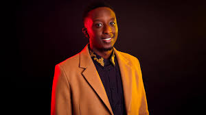 Le voici, toujours aussi caustique et politiquement incorrect, avec une nouvelle. Ahmed Sylla Different En Streaming Direct Et Replay Sur Canal Mycanal