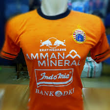 Dan manset warna coklat muda dasar coklat muda, aksen di dada dan manset warna oren. Jual Baju Jersey Persija Oren M Jakarta Barat Klieshop Tokopedia