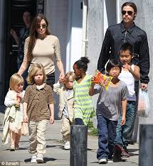 She's since become much more private about her family life. Halloween Costumes Jennifer Love Hewitt And Boyfriend Go As Brad Pitt And Angelina Jolie Daily Mail Online