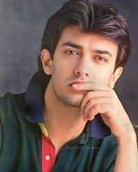 😍😍 .. New Entry ... 😍😍 .... # Atholokam #.... ❤️ ARUMUKHAN ❤️ ( REd  Beauty)