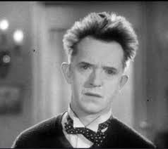 The first picture was taken in 2021 and the second was taken today