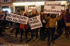 Der „frauenstreik, der als politische kampfform in den letzten jahren vermehrt wiederentdeckt. Uber Den Frauenstreik In Der Schweiz