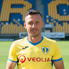 103,677 likes · 2,674 talking about this · 17 were here. Fc Petrolul Ploiesti MulÅ£umim Daniel ChiriÅ£Äƒ De Comun Acord Fc Petrolul Ploiesti Si JucÄƒtorul Daniel ChiriÅ£Äƒ Au Decis AstÄƒzi SÄƒ Intrerupa RelaÅ£iile Contractuale Clubul Nostru A Respectat Astfel DorinÅ£a Experimentatului Fotbalist
