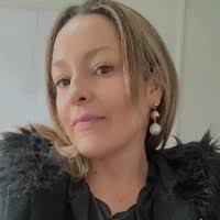 400+ "Lillian De" profiles