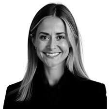 It's bittersweet to announce that I've ended my chapter with Macy's, but I  am so grateful for all that I have learned, and the amazing friendships I  have made along the way