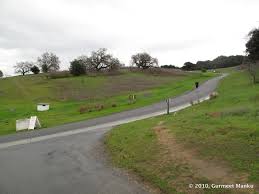 Stanford security staffs a small gatehouse at the stanford ave. Stanford Dish Short Loop