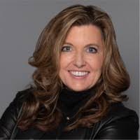 Beth Redmond's Instagram, Twitter & Facebook