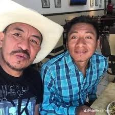 Maestro” se enamora de su chalán tras trabajar todo el día con él. Un  “maestro” albañil y su chalán se enamoraron mientras trabajaban juntos en  el trabajo. José Antonio, de 49 años,