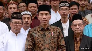 Untuk kamu yang tinggal di jawa, ataupun yang mengerti bahasa jawa. Jokowi Selamat Hari Raya Idul Fitri 1 Syawal 1438 H