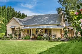 91 Shepherd Street Bowral Nsw 2576 Image 10 Dream House Exterior Modern Farmhouse Exterior Australian Country Houses