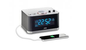 Radiowecker stehen auf zahllosen nachttischen und wohnzimmerregalen. Test Radiowecker Ade Ck1706