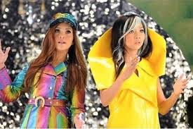 Maybe you would like to learn more about one of these? Ngakak Nyanyikan Lagu Teman Tapi Mesra Bareng Mey Chan Maia Estianty Ubah Lirik Jadi Kayak Gini Netizen Lagu Buat Valakor