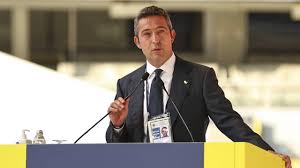 Ali koç, 20 yıllık başkanlık görevi biten aziz yıldırım'ı efsane başkan olarak gösterdi. Reply To Aziz Yildirim From Ali Koc Livik
