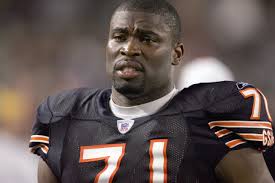 Israel Idonije, Bears agree to 1-year deal