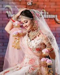 The dress she is seen wearing in the pictures is a lucknowi. Rashami Desai S Throwback Pic With Arti Singh And Yuvika Choudhary Is Unmissible Check It Out Here Newstrack English 1