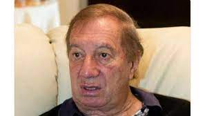 Carlos bilardo, entrenador campeón del mundo con argentina en el mundial de méxico 1986, está internado en una clínica de buenos aires por una infección urinaria. El Emotivo Mensaje De Carlos Bilardo Y Su Deseo Para El 2020 Infobae