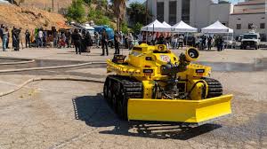 The first firefighting robot in America is here -- and it has already  helped fight a major fire in Los Angeles - CNN