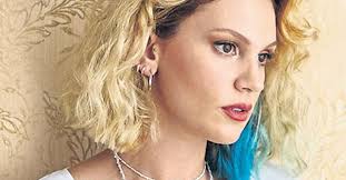 Farah zeynep abdullah masumlar apartmanı'ndan ayrıldı mı? sorusuna yanıt aramaya başladı. Farah Zeynep Abdullah Masumlar Apartmani Na Veda Ediyor