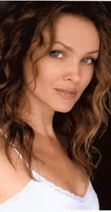 Please welcome Dina Meyer to #CSCC2025! Dina played Dizzy Flores in  Starship Troopers. Fans also know her as Detective Allison Kerry from the  Saw franchise and Lucinda Nicholson in Beverly Hills, 90210.