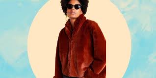 Manteau long réalisé en doux filés de laine mélangée, coupe droite avec poches sur le devant, boutons bas de manche. Ø¹Ø§ØµÙØ© Ø±Ø¹Ø¯ÙØ© ÙÙ Ø§ÙØ¨Ø¯Ø§ÙØ© Ø¨Ø­ÙØ±Ø© ØªØ§ÙØ¨Ù Manteau En Fourrure Homme Translucent Network Org