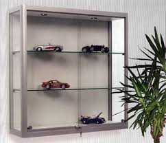 30 Cm Tiefe Abschliessbare Hange Vitrine Mit 2 Glasboden Glasvitrine Vitrine Glasboden