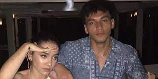 Tentu saja, dua tindakan jefri tersebut langsung menghebohkan jagat maya. Dikabarkan Dekat Dengan Jefri Nichol Ini 4 Potret Menawan Jelita Barbara Merdeka Com