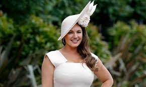 Maybe you would like to learn more about one of these? Kelly Brook Makes A Beautiful Bride In Surprise Wedding Dress Photos Hello