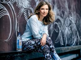 Member since oct 5,2005 has 20 images, 454 friends on model mayhem. Claudia Lopez Turns Water Into Art